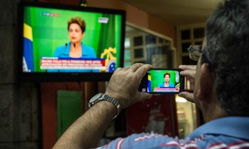 Internet prvi put pregazio televiziju, tiskani mediji na putu prema dolje