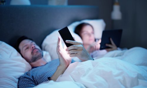 Umorni, rastreseni i otuđeni: Jeste li i vi žrtva digitalnog parazita?