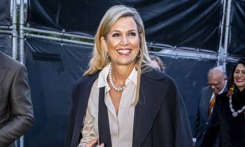 Kaput i čizme koji nikad ne izlaze iz mode: Lijepa kraljica zna da ovi komadi prkose svim trendovima