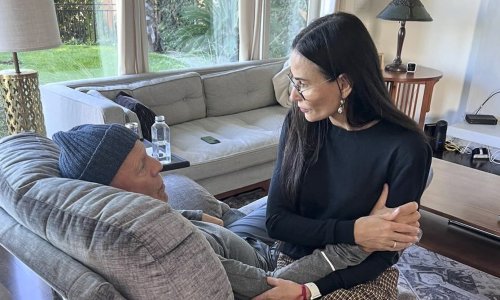 Demi Moore otkrila novosti o zdravstvenom stanju Bruce Willisa