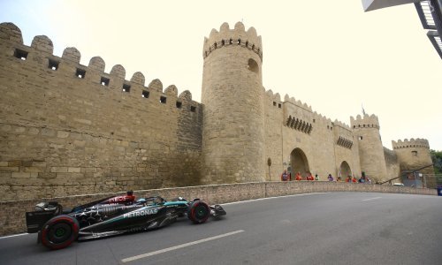 Kakav rasplet u Azerbajdžanu; sudar Pereza i Sainza na samom kraju za pobjedu McLarena