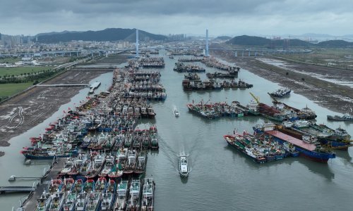 Kina se sprema za tajfun Bebinca, u Šangaju otkazani svi letovi