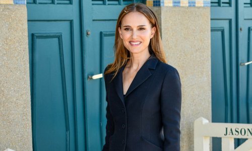 Natalie Portman plijenila poglede u hit obući koja vlada modnom scenom