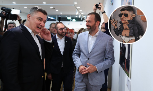 Milanović se zagledao u svoju karikaturu na izložbi Nika Titanika: 'Baš mi je odlična'