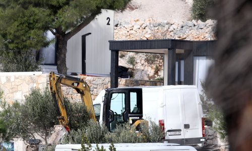 Ruši se luksuzni kamp, nekad je dobivao i nagrade. Kako je uopće radio?