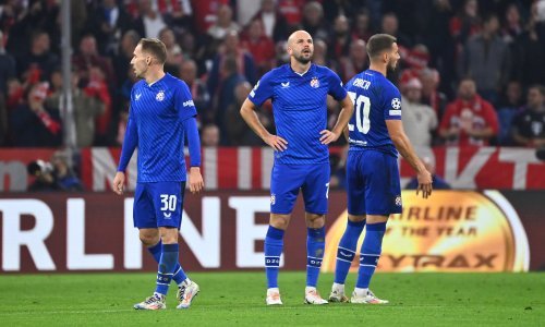 Debakl Dinama u Münchenu, Nevistić je devet puta vadio loptu iz mreže