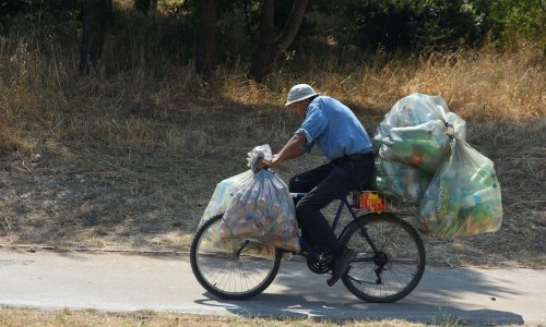 Skupljate boce? Od 1. siječnja naknada za PET ambalažu raste 42 posto