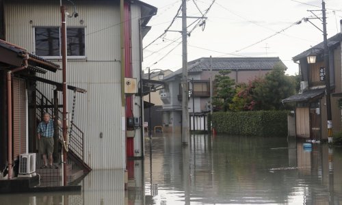 Tisuće evakuirane zbog opasnosti od poplava