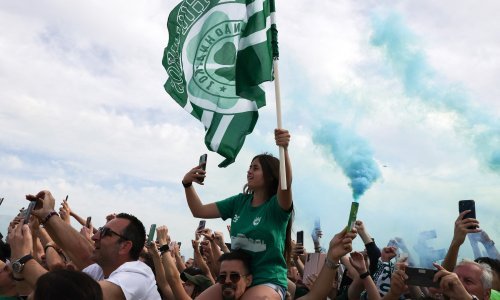 Spektakl na otvorenom; hrvatski trener traži pobjedu u nevjerojatnom ambijentu