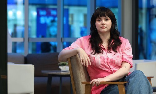 Mlada književna senzacija Eliza Clark otvoreno o životu na sjeveru Engleske, Sally Rooney, Charli XCX...