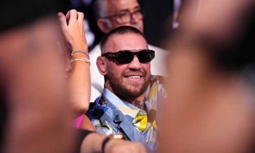 Joshua pada posljednji put, a McGregor skače; pogledajte urnebesnu reakciju