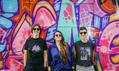 'Obične lezbe koje sviraju neobičnu muziku': Zavirite u svijet ŽEN, djevojaka koje baš sve rade same