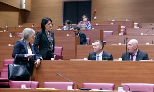 Sabor o klađenju: Dio oporbe želi potpunu zabranu reklama i uklanjanje kladomata