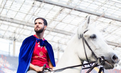 Miralem Pjanić ima novi klub; predstavljen je na konju