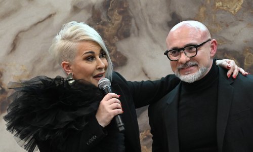 Novo poziranje s bivšim: Indira Levak u zagrljaju s Miroslavom, skupa su na putovanju