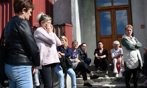 Radnice iz Daruvara ostale bez posla i plaća: 'Nema novca jer su računi blokirani'