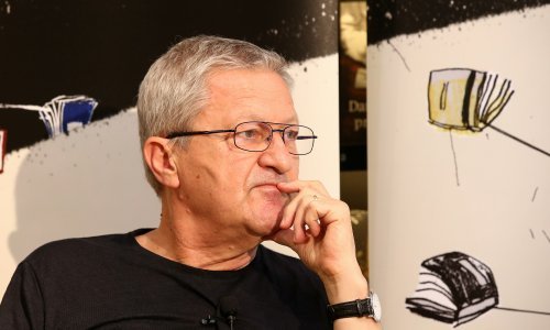 Sina su mu usred korone lažno optužili za trovanje, a on je užas pretvorio u roman: 'Austrija je bila idealna zemlja...'