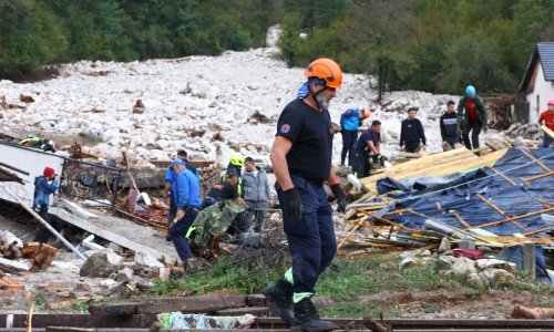 Raste broj žrtava poplava u BiH, slabi izgledi da ima preživjelih