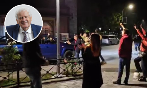 'Obitelj ratnog zločinca više neće vladati': Kladušani slave konačni pad Abdićevih