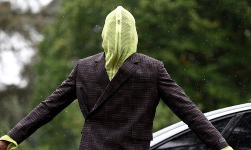 Zvijezda Francuske se pojavila na okupljanju u bizarnoj odjevnoj kombinaciji