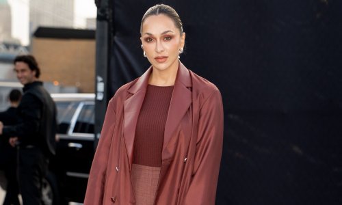 Hlače u ovoj trendi nijansi odlična su alternativa trapericama, a lako se kombiniraju