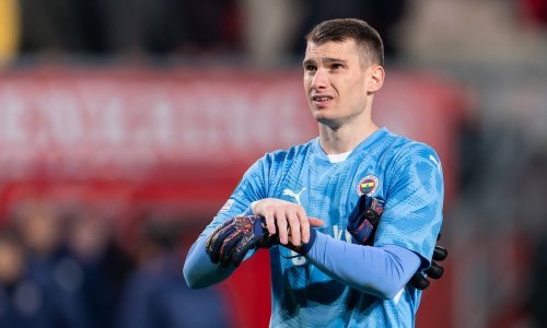 Fenerbahčeu stiže nemoralna ponuda; Livaković napušta Tursku?