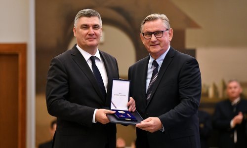 Milanović odlikovao kulturnjake, gospodarstvenike i sportaše: Evo tko je dobio priznanja