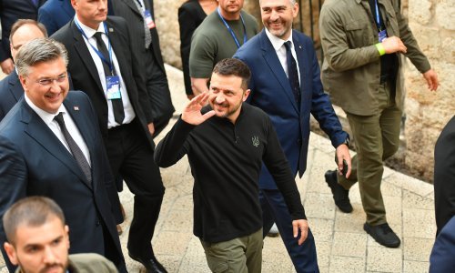 Zelenski stigao i prošetati Dubrovnikom, bio je i atrakcija za turiste