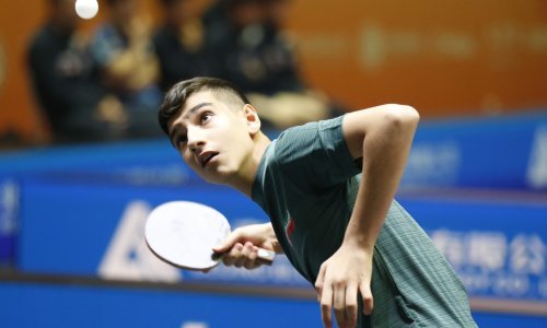 Stolnotenisko čudo; senzacionalni dječak srušio prvog igrača svijeta