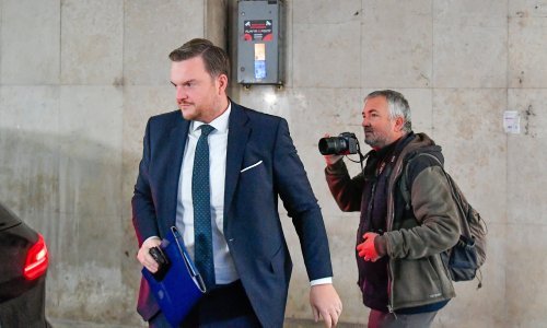 Primorac obznanio: Bankari više neće ubirati naknadu za vođenje računa!