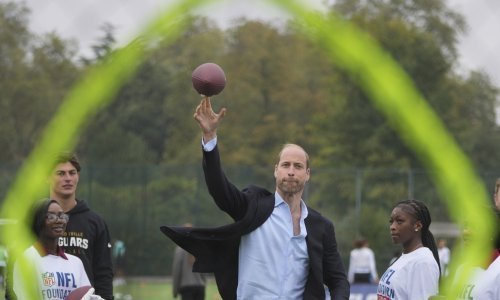 Princ William u elegantnom odijelu pokazao koliko je vješt s loptom