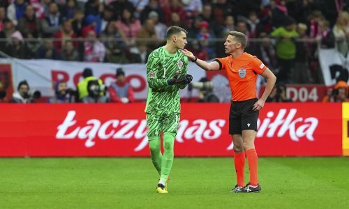 Poljaci masovno dijele ovu sliku Livakovićevog prekršaja: 'Treba se ispričati'