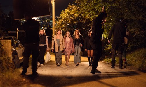 Gledatelji hvale novu teen seriju 'Sram', evo o čemu se radi u originalnom formatu koji je zaludio svijet