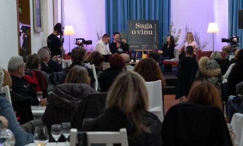 Histrokozmos između Terre magice i Terre eterice