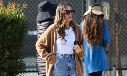 Ovakve traperice su apsolutni hit, a evo kako ih nosi omiljena modna ikona