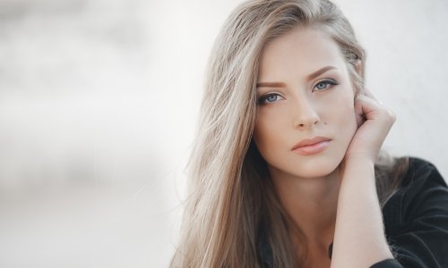 Beauty hit o kojem svi govore: Ulje za usne koje ne samo da njeguje, već i mijenja boju