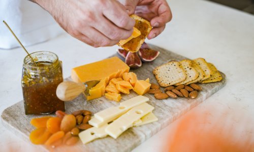 Charcuterie plata pravi je hit na društvenim mrežama: Evo kako je složiti i oduševiti goste