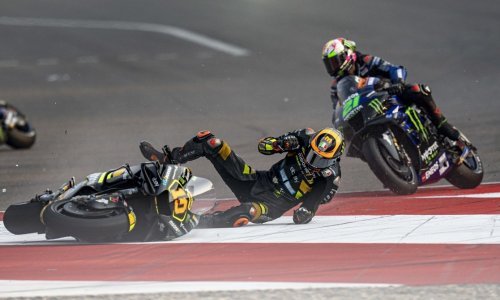Pogledajte stravičan sudar na MotoGP utrci; odletjeli su gotovo 100 metara izvan staze