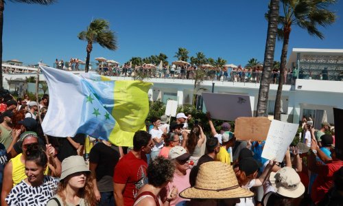 Stanovnicima Kanara prekipjelo; turista gotovo pet puta više nego njih