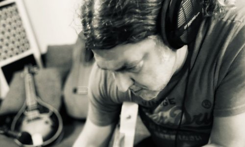 Echoinidea - instrumentalni projekt nagrađivanog gitariste Vladimira Mirčete