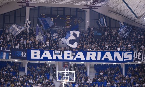 Utakmica dva puta zaustavljana zbog uvreda ženi igrača Zvezde; savršeno im je odgovorio