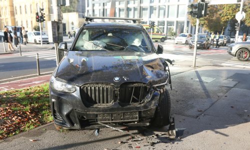 Krš i lom kod Muzičke akademije u Zagrebu: Više ozlijeđenih u sudaru tri auta