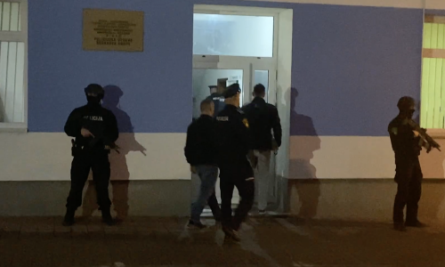 Maloljetnik koji je ubio policajca uoči napada slao čudne poruke? Oglasio se ministar policije