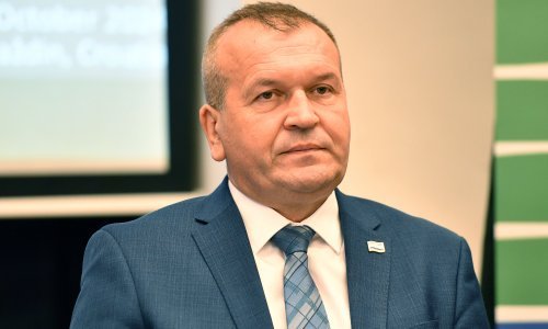 Varaždinski župan optužio gradonačelnika: Lažirao darivanje krvi da bi prikrio put u Kinu