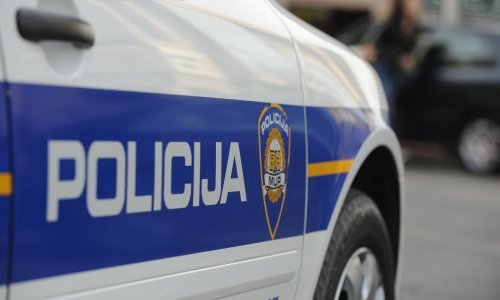 U varaždinskoj srednjoj školi potukle se učenice, jedna ozlijeđena