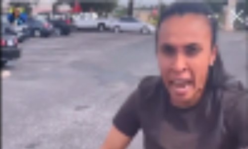 Pogledajte bizaran video; najbolja nogometašica ikad zbog Zlatne lopte vukla dječja kolica s psom i bijesno urlala