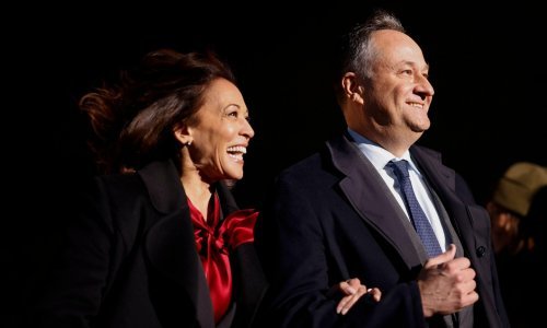 Kamalina najveća podrška i ljubav života: Tko je Doug Emhoff?