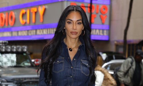 Popularna pjevačica spojila najveće trendove u stajliš urbanu kombinaciju