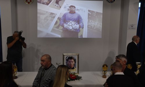 Split se došao pokloniti Tončiju Gabriću; velikani u suzama...