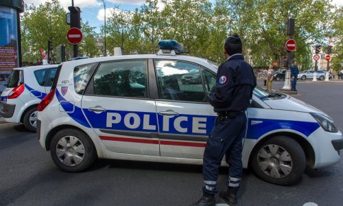 Stotinjak ljudi sudjelovalo u masovnoj pucnjavi u Francuskoj, ozlijeđen tinejdžer